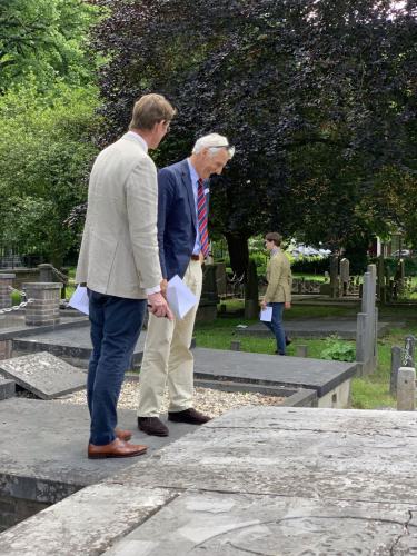 Bij de familie begraafplaats